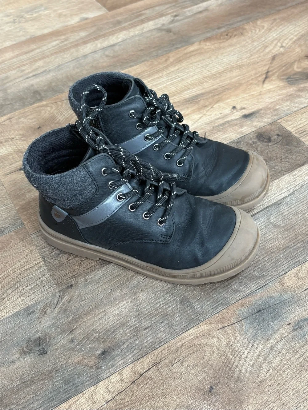 Sonoma Black and Tan Kids Ankle Boots